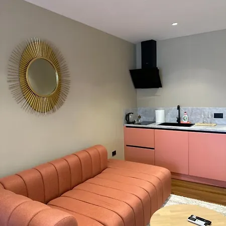 Aia & Apartment *