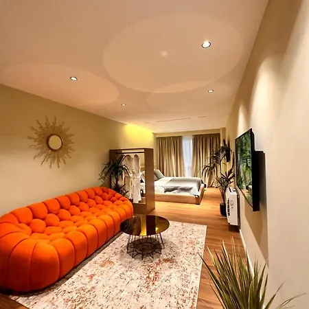 Aia & Apartment *